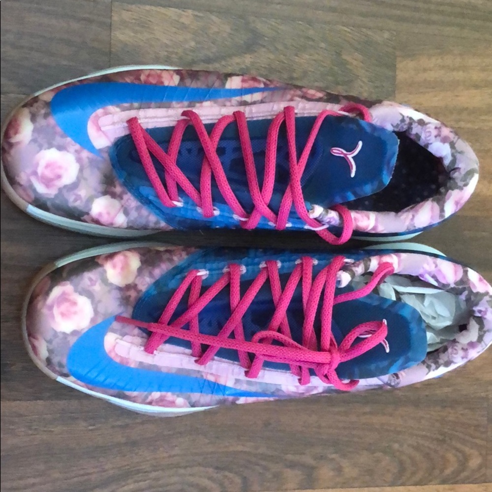 Nike KD 6 supreme “aunt pearl”